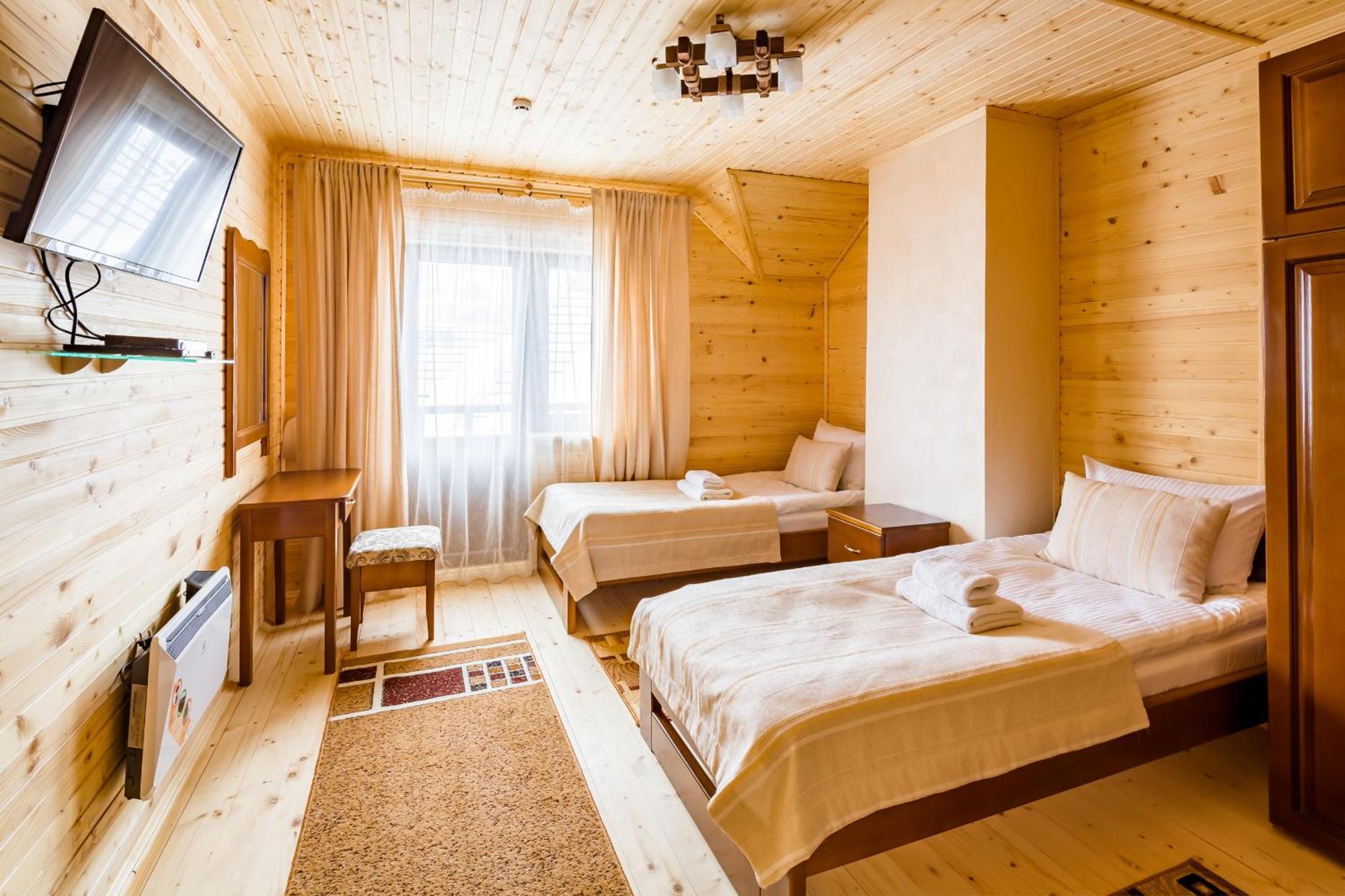 Family Hotel Kaskad Bukovel Værelse billede
