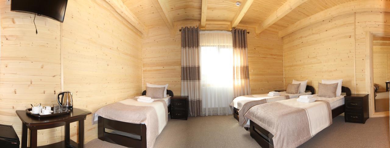 Family Hotel Kaskad Bukovel Eksteriør billede